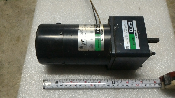 มอเตอร์เกียร์ทดรอบ ยี่ห้อ ORIENTAL MOTOR ขนาดกำลัง 40 W.  หมุนที่ 45 รอบต่อนาที