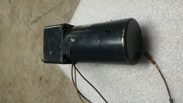 มอเตอร์เกียร์ทดรอบ ยี่ห้อ ORIENTAL MOTOR ขนาดกำลัง 40 W.  หมุนที่ 45 รอบต่อนาที