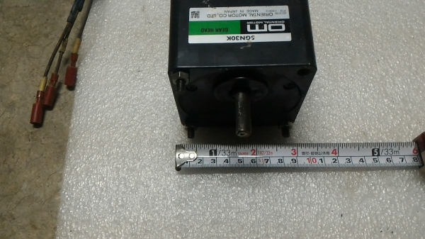 มอเตอร์เกียร์ทดรอบ ยี่ห้อ ORIENTAL MOTOR ขนาดกำลัง 40 W.  หมุนที่ 45 รอบต่อนาที