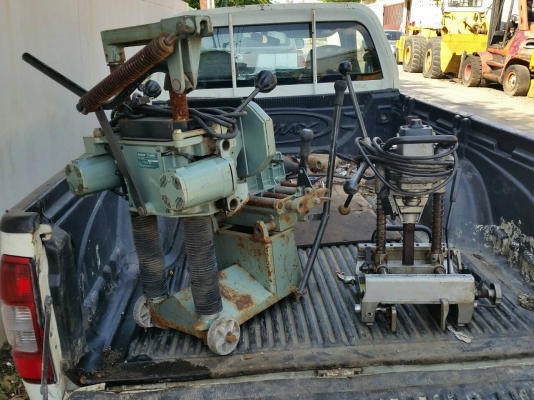 tractor-backhoe จัดส่งให้แล้วนะครับ สำหรับเครื่องบ่าไม้ ผ่าไม้ เก่าญี่ปุ่นครับ ส่งที่ขนส่งนะครับ