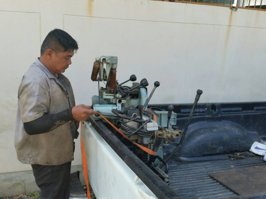 tractor-backhoe จัดส่งให้แล้วนะครับ สำหรับเครื่องบ่าไม้ ผ่าไม้ เก่าญี่ปุ่นครับ ส่งที่ขนส่งนะครับ