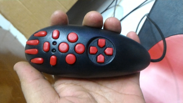 เครื่องเล่น สเก็ตบอร์ด เซิร์ฟ และ สโนว์บอร์ด เชื่อมต่อกับคอมพิวเตอร์ด้วย USB