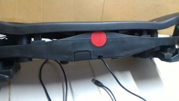 เครื่องเล่น สเก็ตบอร์ด เซิร์ฟ และ สโนว์บอร์ด เชื่อมต่อกับคอมพิวเตอร์ด้วย USB