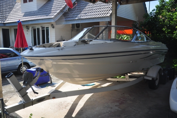 ขายเรือ Bayliner 195  เครื่อง 5L ครับ