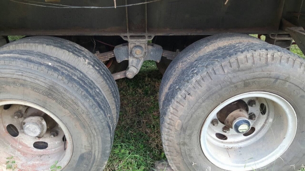 ขายลูกพ่วง 3 คาน ไม่ดั้ม ยาว 6.50 เมตร ทะเบียนพร้อมโอนครับ ขายลูกพ่วง 3 คาน ไม่ดั้ม ยาว 6.50 เมตร ทะเบียนพร้อมโอนครับ