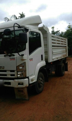 รถอีซูซุ 6 ล้อดั้ม FRR 210 แรงม้า  ปี 55.  ( รถวิ่ง 1xx,xxx กม. )     สนใจติดต่อ   081 - 6079515