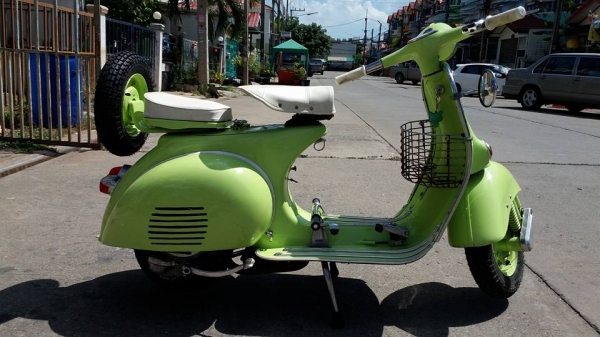 ขาย vespa 64 บาโก้แปลง พร้อมทะเบียน สภาพดีสีสวย เครื่องดีครับพร้อมขี่กลับได้เลยครับ ราคา 59,000 บาทครับ สนใจติดต่อ 0826336557 โป้งครับ รับแลกรับเทรินทุกรุ่นครับ.