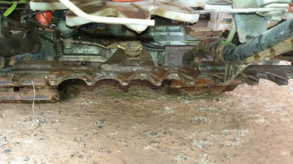 วันนี้วันเดียวครับลดสุดๆเพียง45000บาท รถเกี่ยวนวดข้าวนั่งขับเล็กพร้อมใช้ ราคาเบาๆ ครับดีกว่าจ้างแรงงานคนครับวันละ2-3ไร่