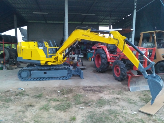 ขายแบ็คโฮ  KOMATSU PC20-3