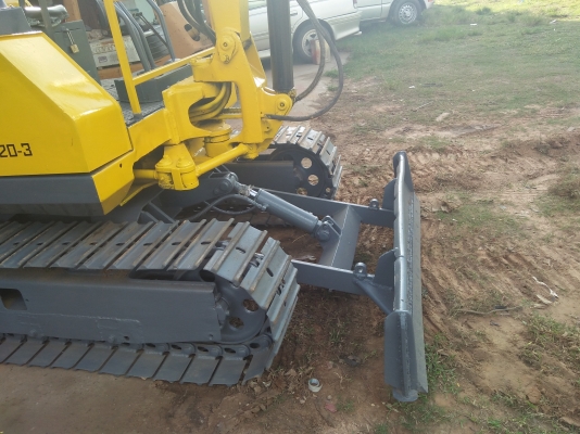 ขายแบ็คโฮ  KOMATSU PC20-3