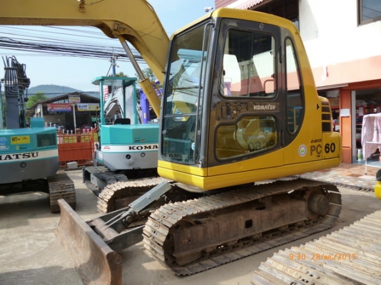 ขายรถขุด KOMATSU PC60-7 มีหลายคัน ขายรถขุด KOMATSU PC60-7 มีหลายคัน