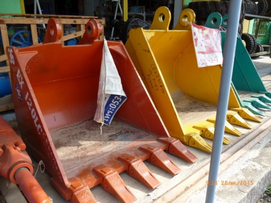 ขายรถขุด  KOBELCO SK60-1 มาคทรี  มีหลายคันเก่านอก