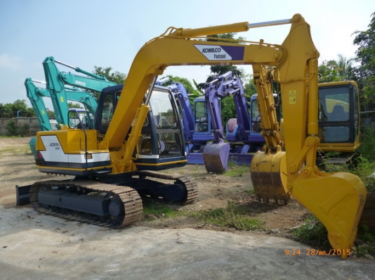 ขายรถขุด  KOBELCO SK60-1 มาคทรี  มีหลายคันเก่านอก