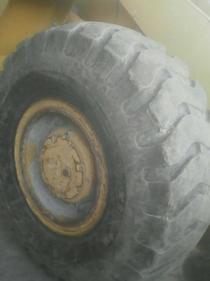 ขายรถตักล้อยาง KOMATSU WA 350-1 เอกสารเล่มทะเบียน ราคา 1100000