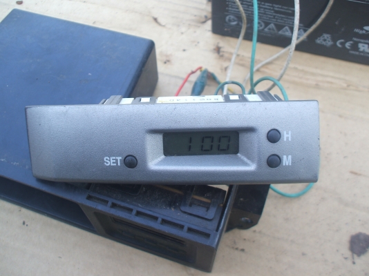 นาฬิกา  อีซูซุ ดีแม็ก