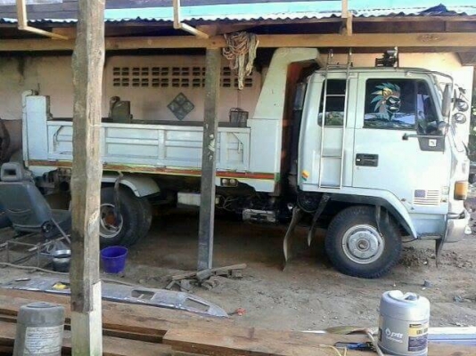 ร๊อคกี้  175  แรง รถสวยสภาพพร้อมใช้งาน เครื่องดีเยี่ยม แอร์   ราคา  610,000  บาท