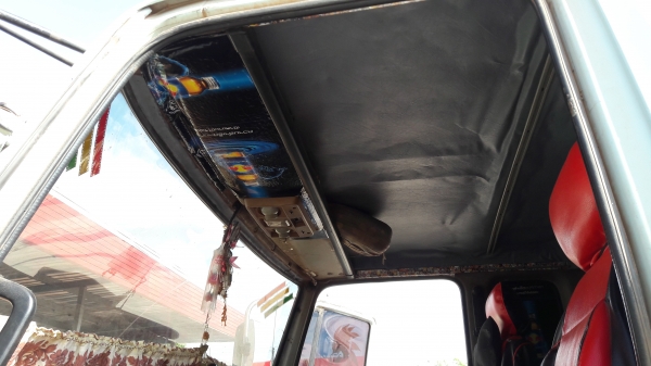 ร๊อคกี้  175  แรง รถสวยสภาพพร้อมใช้งาน เครื่องดีเยี่ยม แอร์   ราคา  610,000  บาท