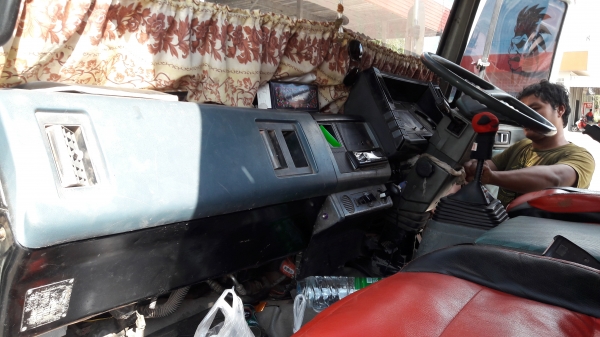 ร๊อคกี้  175  แรง รถสวยสภาพพร้อมใช้งาน เครื่องดีเยี่ยม แอร์   ราคา  610,000  บาท