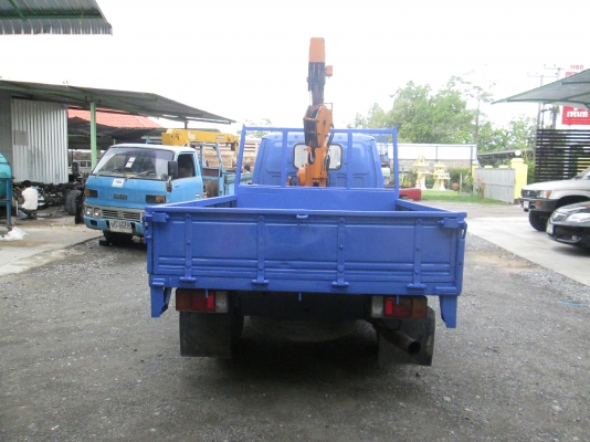 อีซูซุ 4 ล้อกลาง ติดเครน tadano2 ตัน อีซูซุ 4 ล้อกลาง ติดเครน tadano2 ตัน