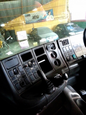 หัวลาก  SCANIA  ปี 46   360 แรง    ราคา  1,170,000  บาท