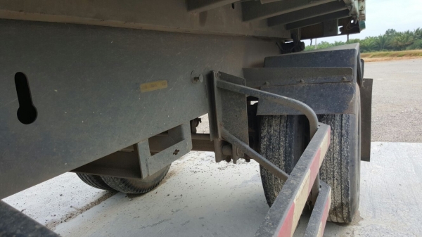 รถอีซุซุ 10 ล้อดั้ม FXZ เปลื่ยนเครื่อง 320 แรงม้า ปี 36.  ( ขายแม่ , ลูก. )     สนใจติดต่อ  081 - 6079515