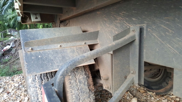 รถอีซุซุ 10 ล้อดั้ม FXZ เปลื่ยนเครื่อง 320 แรงม้า ปี 36.  ( ขายแม่ , ลูก. )     สนใจติดต่อ  081 - 6079515