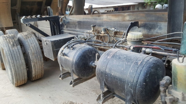 รถอีซุซุ 10 ล้อดั้ม FXZ เปลื่ยนเครื่อง 320 แรงม้า ปี 36.  ( ขายแม่ , ลูก. )     สนใจติดต่อ  081 - 6079515