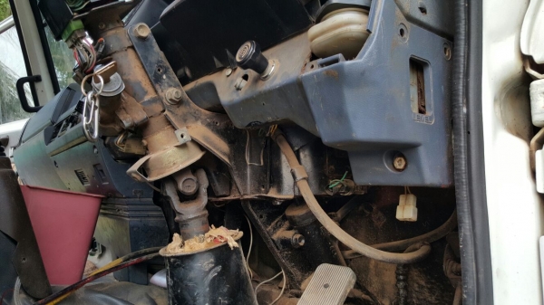 รถอีซุซุ 10 ล้อดั้ม FXZ เปลื่ยนเครื่อง 320 แรงม้า ปี 36.  ( ขายแม่ , ลูก. )     สนใจติดต่อ  081 - 6079515