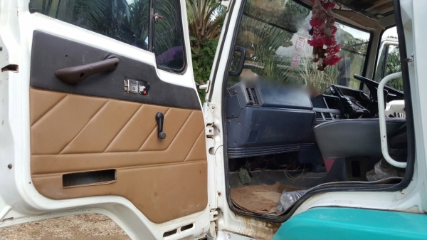 รถอีซุซุ 10 ล้อดั้ม FXZ เปลื่ยนเครื่อง 320 แรงม้า ปี 36.  ( ขายแม่ , ลูก. )     สนใจติดต่อ  081 - 6079515