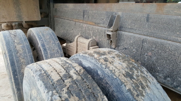 รถอีซุซุ 10 ล้อดั้ม FXZ เปลื่ยนเครื่อง 320 แรงม้า ปี 36.  ( ขายแม่ , ลูก. )     สนใจติดต่อ  081 - 6079515