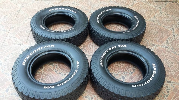 ขายยางยอดนิยมครับ BF T/A 265/75/16 จำนวน 1 ชุดครับลองดูก่อนครับ ขายยางยอดนิยมครับ BF T/A 265/75/16 จำนวน 1 ชุดครับลองดูก่อนครับ