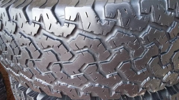 ขายยางยอดนิยมครับ BF T/A 265/75/16 จำนวน 1 ชุดครับลองดูก่อนครับ ขายยางยอดนิยมครับ BF T/A 265/75/16 จำนวน 1 ชุดครับลองดูก่อนครับ