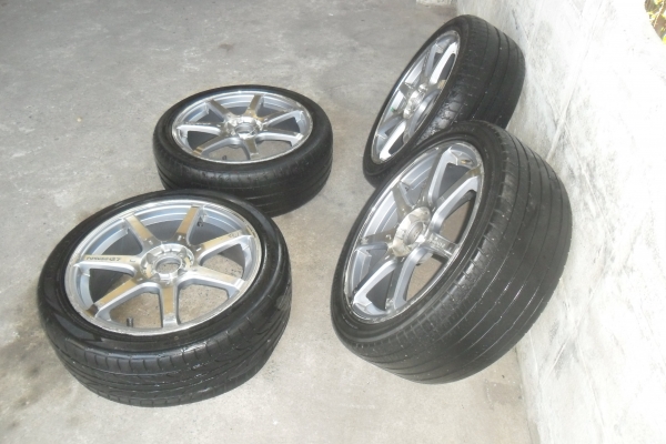 ล้อแม็ก 17นิ้ว 4รู100 พร้อมยาง สวยๆ 4 ล้อ ราคา 6450 บาท ล้อแม็ก 17นิ้ว 4รู100 พร้อมยาง สวยๆ 4 ล้อ ราคา 6450 บาท