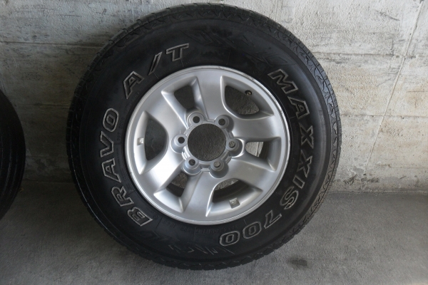 ล้ออะไหล่ ขอบ15 6รู พร้อมยาง สวยๆ 1 ล้อ ราคา 1650 บาท