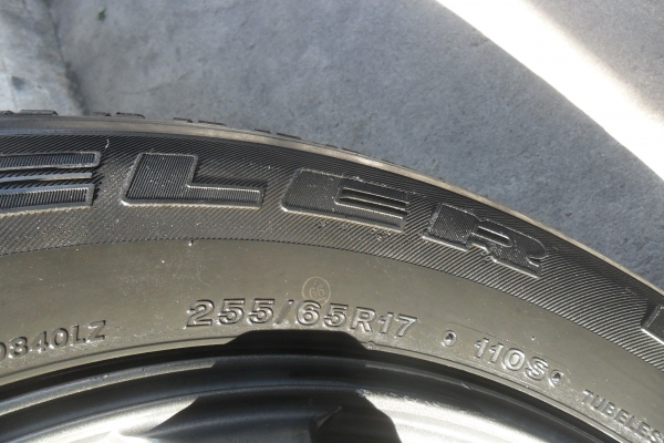 ล้ออะไหล่ ขอบ17 6รู พร้อมยาง สวยๆ 1 ล้อ ราคา 1890 บาท