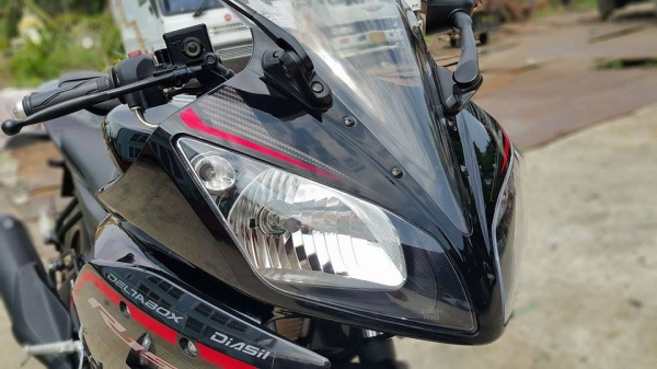 มาใหม่จ้า R15 2015 วิ่ง 2000 กิโลแท้ ใหม่กริ๊บๆ ส่งฟรี ขายถูก ต่อรองได้