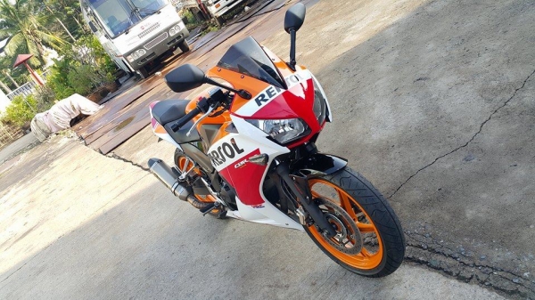 รถบ้านมาใหม่จ้า CBR300 Repsol Edition วิ่งน้อย ขายถูกๆ ต่อรองได้ รถบ้านมาใหม่จ้า CBR300 Repsol Edition วิ่งน้อย ขายถูกๆ ต่อรองได้