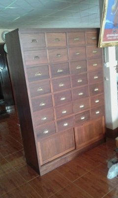 ตู้ยาเก่า  28 ลิ้นชักไม้สักทั้งหลัง