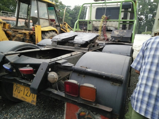 ขายหัวลากพร้อมหางพื้นเรียบฟูโซ่527เครื่องP11C 320แรง