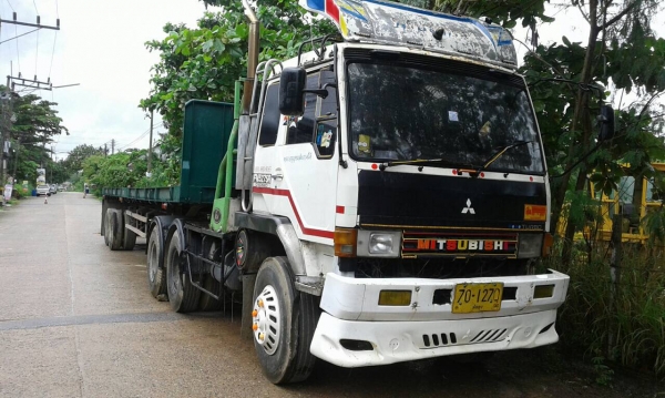 ขายหัวลากพร้อมหางพื้นเรียบฟูโซ่527เครื่องP11C 320แรง