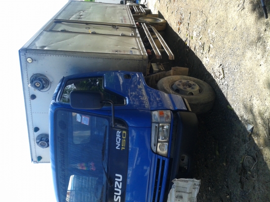 ขายหกล้อ ISUZU NQR 150 แรง ปี 48 แอร์เทอร์โบพวงมาลัยพาเวอร์