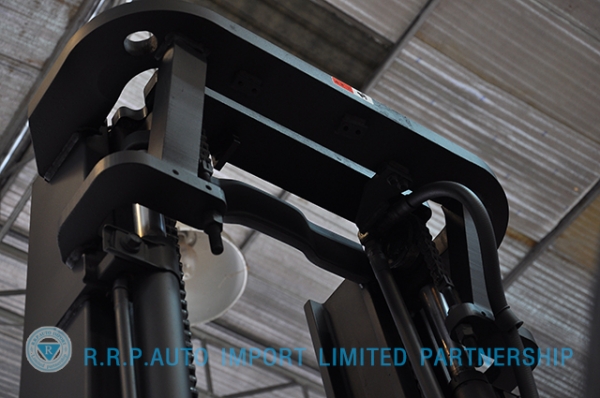 ขายรถโฟล์คลิฟท์มือสอง TOYOTA รุ่น 8FD25-12820 ราคา xxx,xxx บาท นำเข้าจากประเทศญี่ปุ่น 100\% ไม่เคยใช้งานในไทย