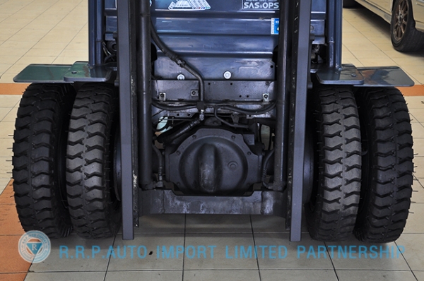 ขายรถโฟล์คลิฟท์มือสอง TOYOTA รุ่น 8FD25-12820 ราคา xxx,xxx บาท นำเข้าจากประเทศญี่ปุ่น 100\% ไม่เคยใช้งานในไทย