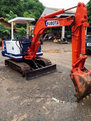 KOBOTA KH-030 ขนาดpc-30 (มีVDOให้ชม)รถเก่านอกแท้ 100\%มีเอกสารพร้อม ติดต่อ 085-5632278 (ราคาต่อรองได้)