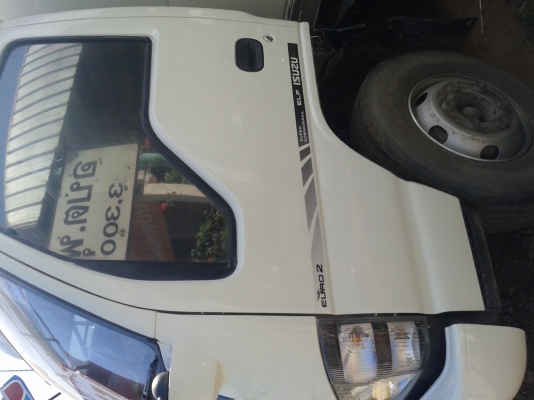 ขายหกล้อ ISUZU NQR 150 แรง ปี 49 แอร์เทอร์โบพวงมาลัยพาเวอร์ ยาว 5.50 เมตร