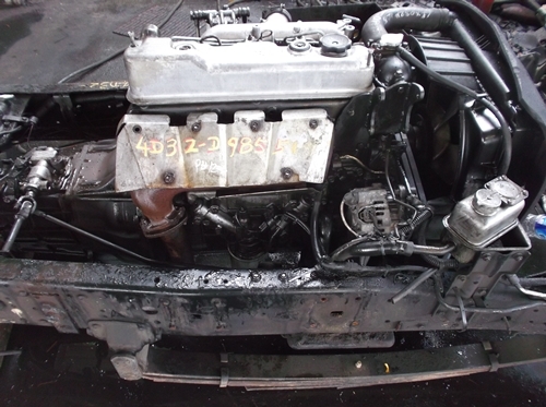 ขายเครื่องมิตซูบิชิ 4D32D + เกียร์ หม้อน้ำครบชุดยกแพ เครื่องนอกแท้