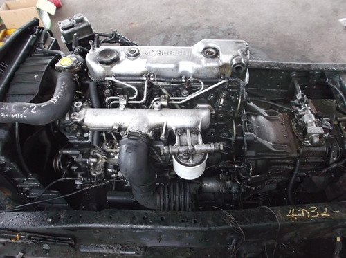 ขายเครื่องมิตซูบิชิ 4D32D + เกียร์ หม้อน้ำครบชุดยกแพ เครื่องนอกแท้ ขายเครื่องมิตซูบิชิ 4D32D + เกียร์ หม้อน้ำครบชุดยกแพ เครื่องนอกแท้