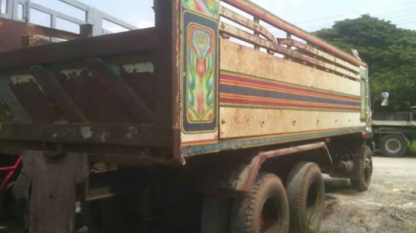 ขายดั้ม2เพลา MITSUBISHI FN527M-TF 220เทอร์โบ โลฮาย10สปีด เบรกใหญ่ สภาพสวยพร้อมใช้งาน เอกสารพร้อมโอน สนใจโทร 090-8588220คุณนะ 093-3258446คุณบิว หรือเข้าดูสินค้าอื่นๆได้ที่ www.truck.in.th/498 หรือเพจFacebook ณรงค์ ซื้อขายรถมือสอง (เว็บไซต์ส่วนตัว) หรือFace