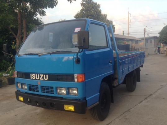 ขายอีซูสวยหรูขับดีมือเดียวป้ายแดง บ้านจริงป้ายเล็กไม่ติดเวลา