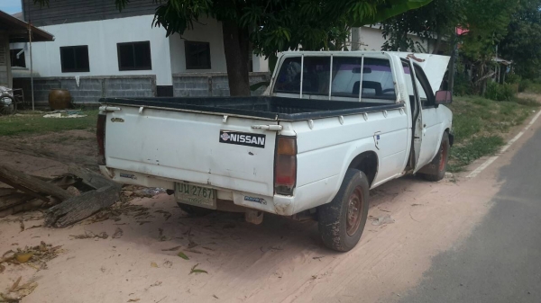 ขายรถนิสสัน บิ๊กเอ็ม กระบะ จดทะเบียนปี 35 เครื่องแดง เครื่องดี แคชซีสวย ขายตามสภาพ ขายรถนิสสัน บิ๊กเอ็ม กระบะ จดทะเบียนปี 35 เครื่องแดง เครื่องดี แคชซีสวย ขายตามสภาพ